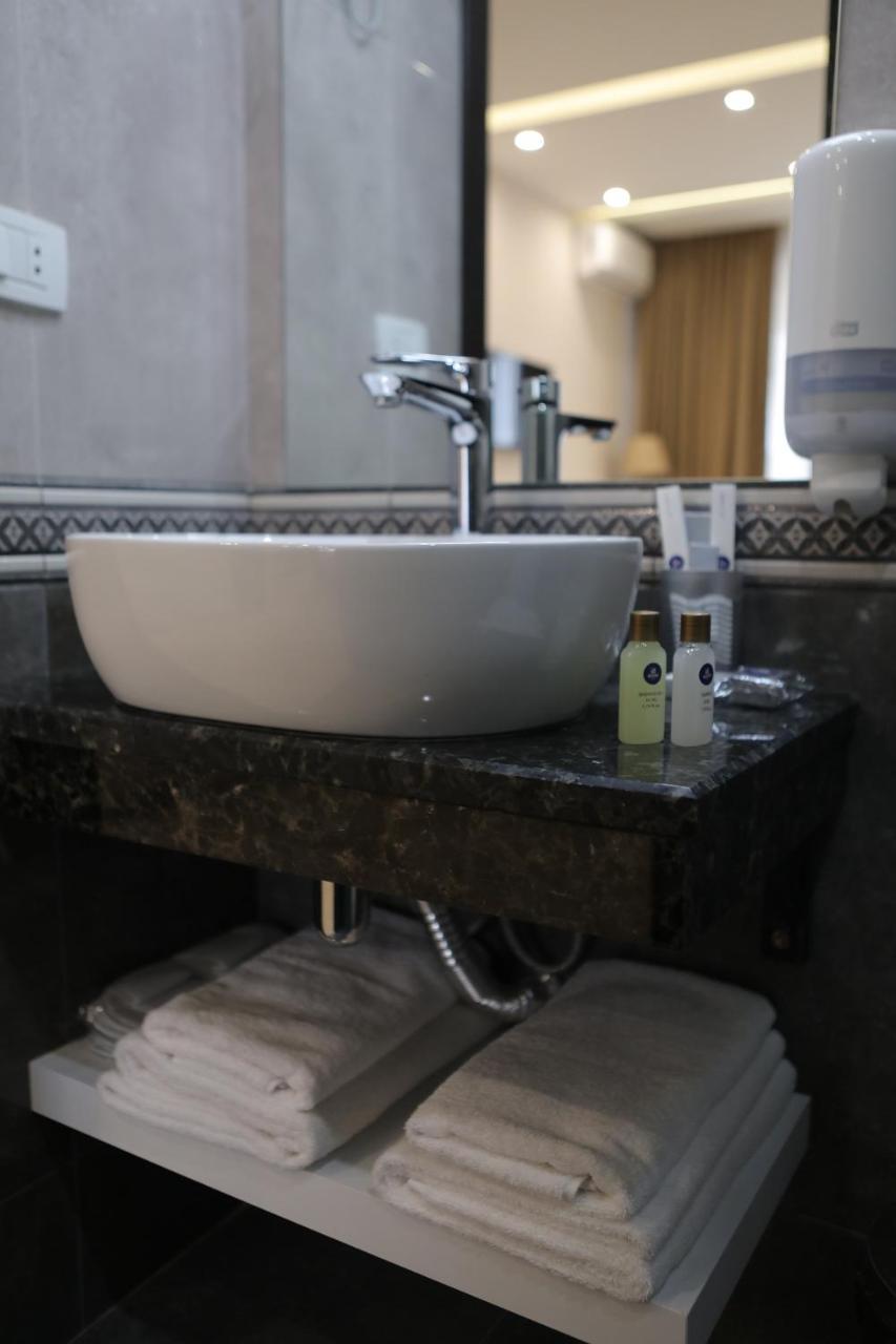4Room Hotel Erévan Extérieur photo